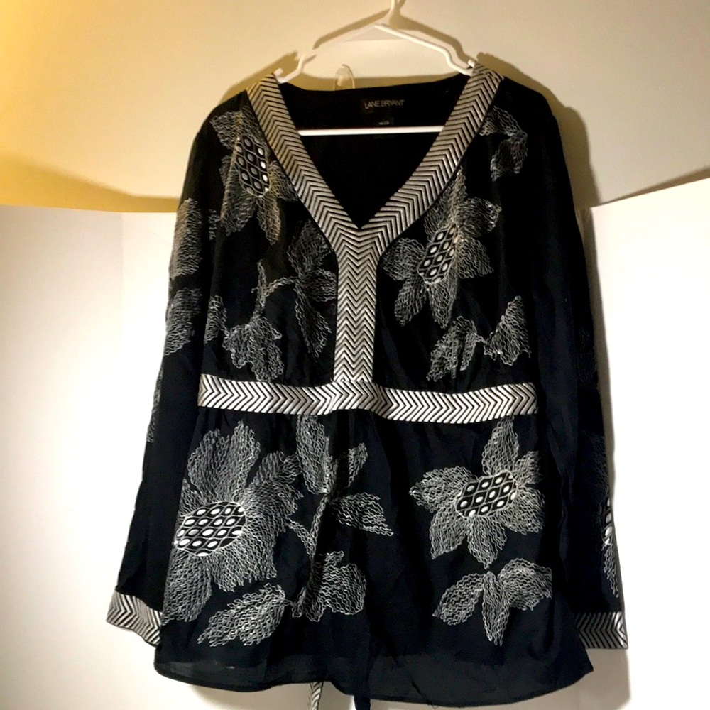 Lane Bryant top size 18 20 black white woven floral long sleeves tied back